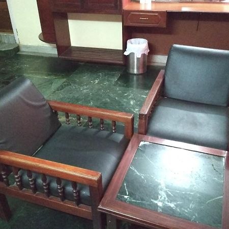 Hotel Rukmini Alwaye エクステリア 写真