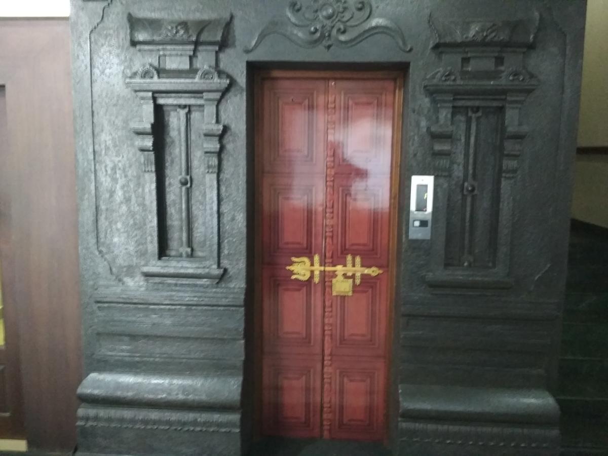 Hotel Rukmini Alwaye エクステリア 写真